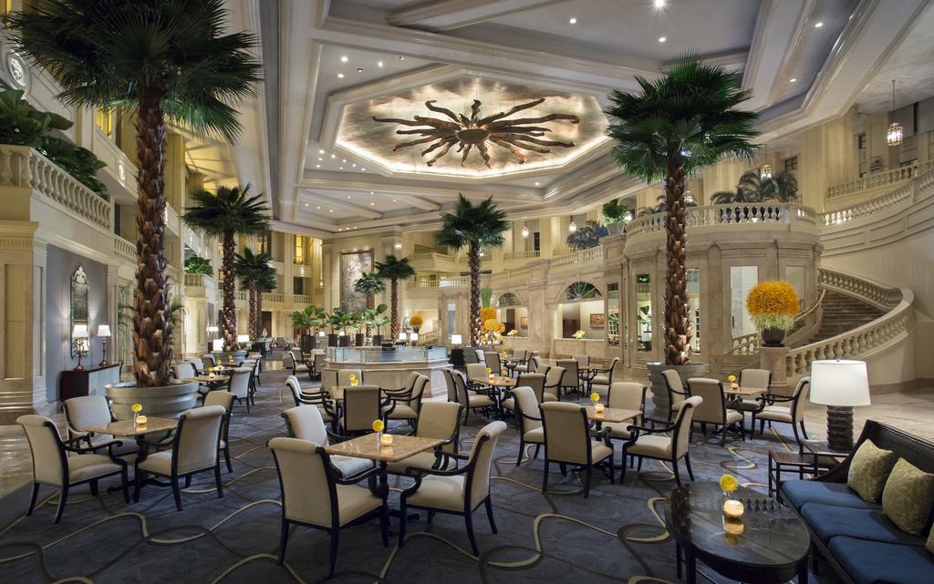 فندق بينينسيولا مانيلا ماكاتي المظهر الخارجي الصورة The lobby
