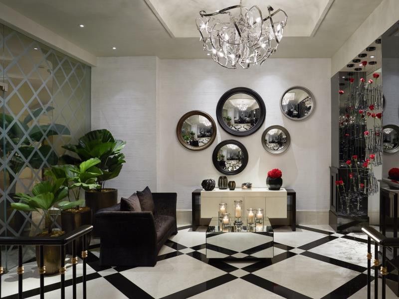 فندق بينينسيولا مانيلا ماكاتي المظهر الخارجي الصورة The interior of the hotel